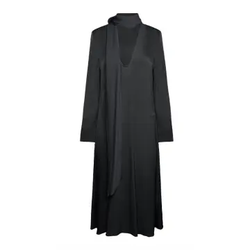 DYON D25-9019 Dress: Noir Elegance in Flowing Viscose